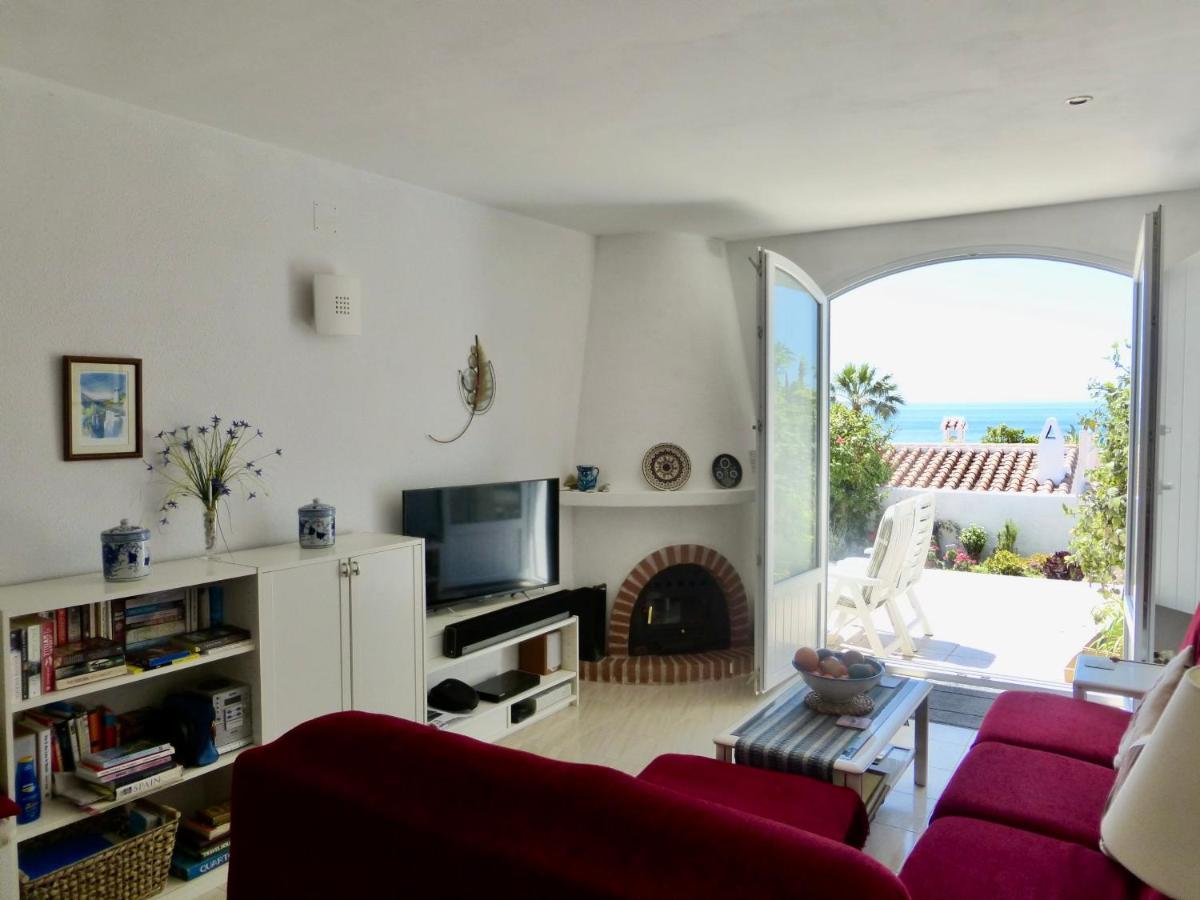 Pueblo Chimenea Villa Nerja Dış mekan fotoğraf